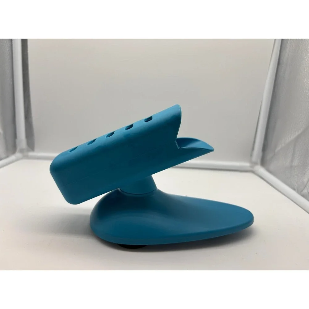 Valectric iron holder, ocean blue in like new condition
